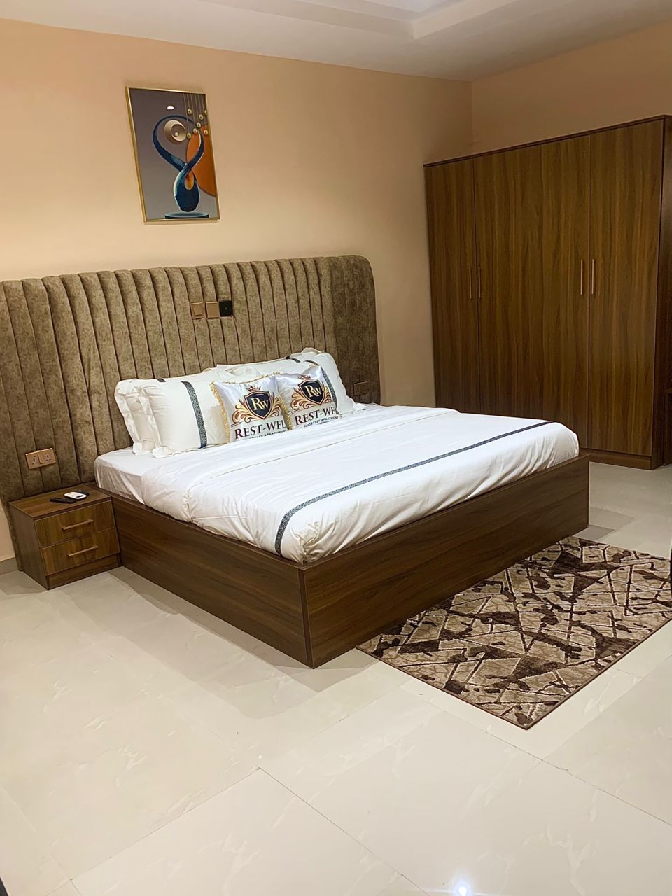 Classic Comfort Room